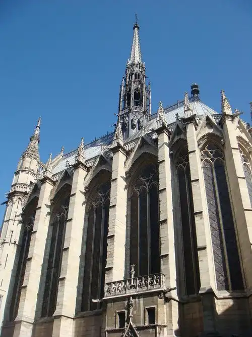 痛哉我记忆中的巴黎圣母院尖塔