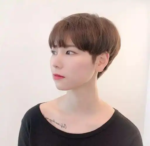 女生也有帅气的超短发脱壳发型