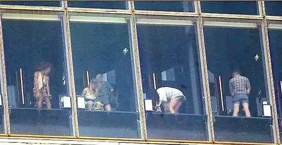 创意这厕所让女人脸红也让男人提心吊胆