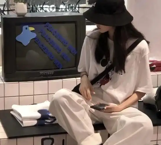 头像高级小众复古女生