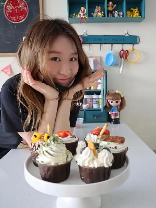 time开设diy蛋糕课程 店员小姐姐很耐心 尽力满足我们各种要求哈哈(两