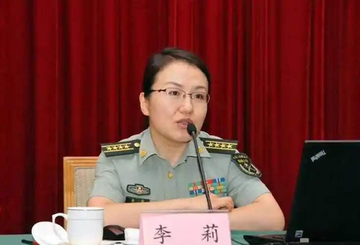 就在这样一个背景下,李莉突然被邀请到央视的《今日关注》节目做嘉宾