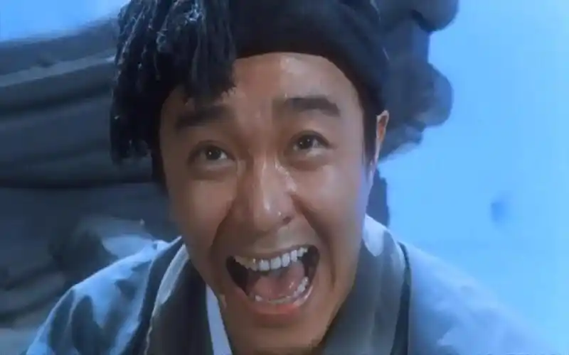 看电影《唐伯虎点秋香》时剪下来的周星星