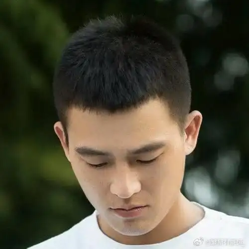 终于等到寸头青爷了97晚安@欧豪