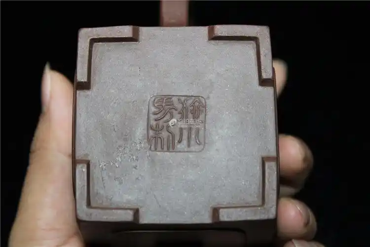 当代名家 施小马款 四方紫砂壶