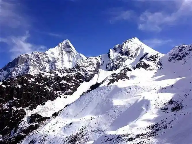 世界第五高峰——马卡鲁峰