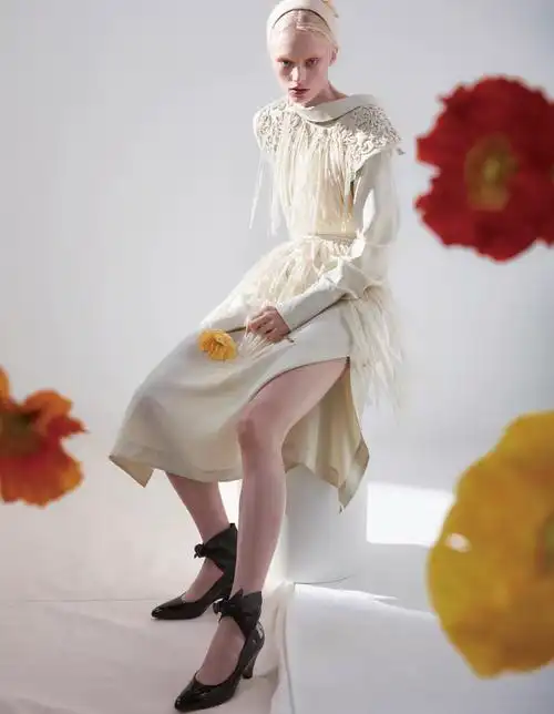 夏日的忧郁-《 vogue》杂志中国版,赋予诗意的女性风格