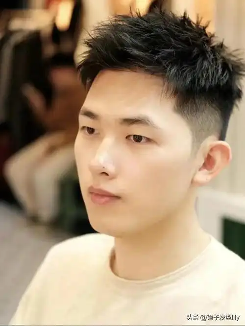 男生可以烫什么发型,男生烫什么发型不容易被老师看出来(最常见的三种