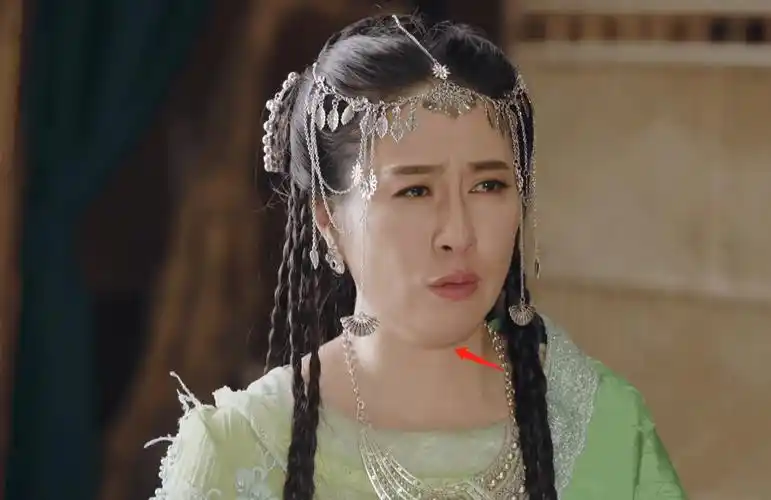 电视古装剧开播,忍得了叶璇穿光腿神器,实在忍不了任重韩式刘海_观众