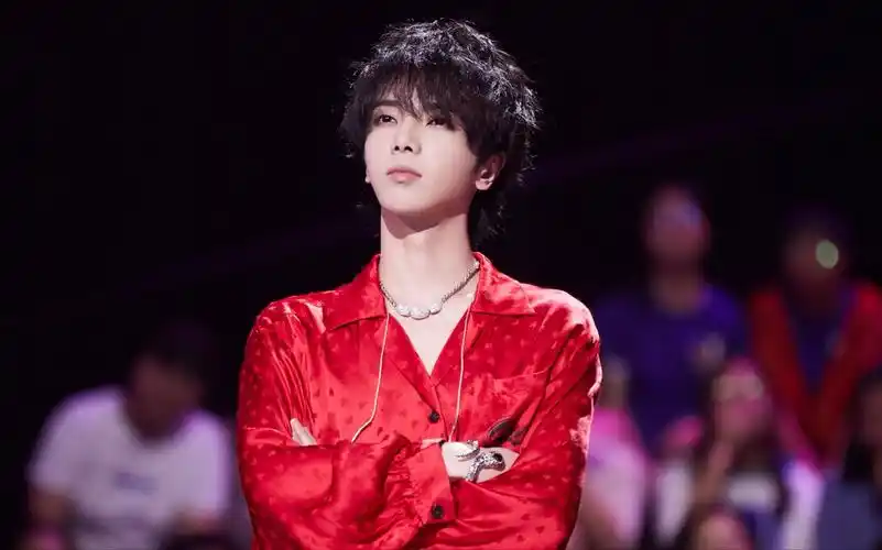 【华晨宇】红衣少年《我管你》嗨翻全场