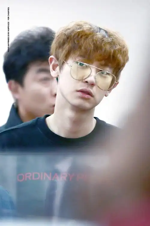 朴灿烈超话#斯文雅痞眼镜杀#朴灿烈可以拥有姓名