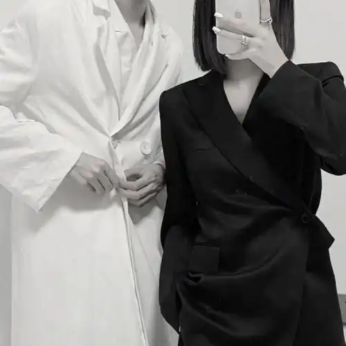 2022最潮情侣头像双人在我眼里全世界都是你