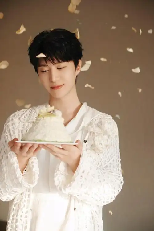 范丞丞0616生日快乐