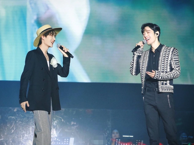 原创合体了?肖战高马尾,王一博拿扇子,博君一笑曝光新古装造型