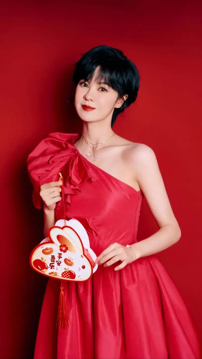 美女壁纸都155期—郁可唯