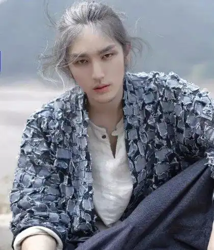 推荐些男士扎辫子的发型 潮男小辫发型(4)