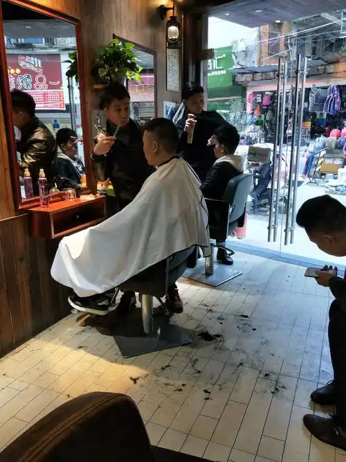 欢迎光临 东方名剪美发店