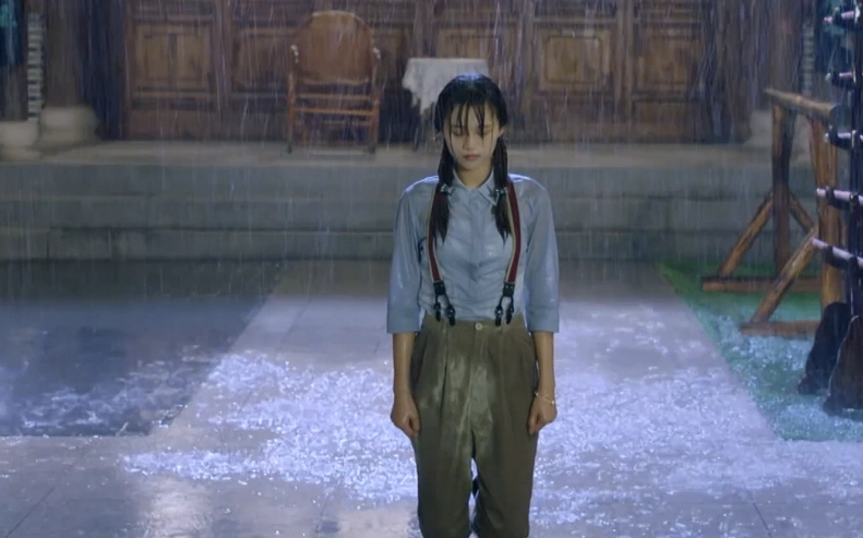 mike淋雨有些性感,白宇淋雨暴露了发量,看到她淋雨网友表示心疼