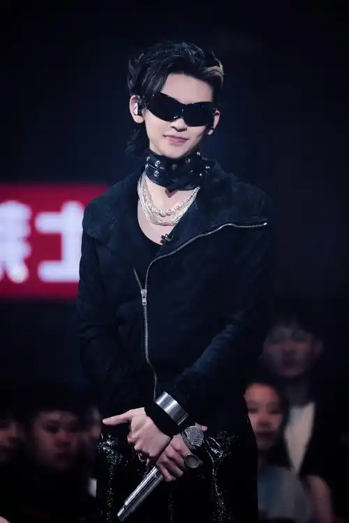 王琳凯#【06小鬼-王琳凯06】你的原创音乐作品充满生命力03