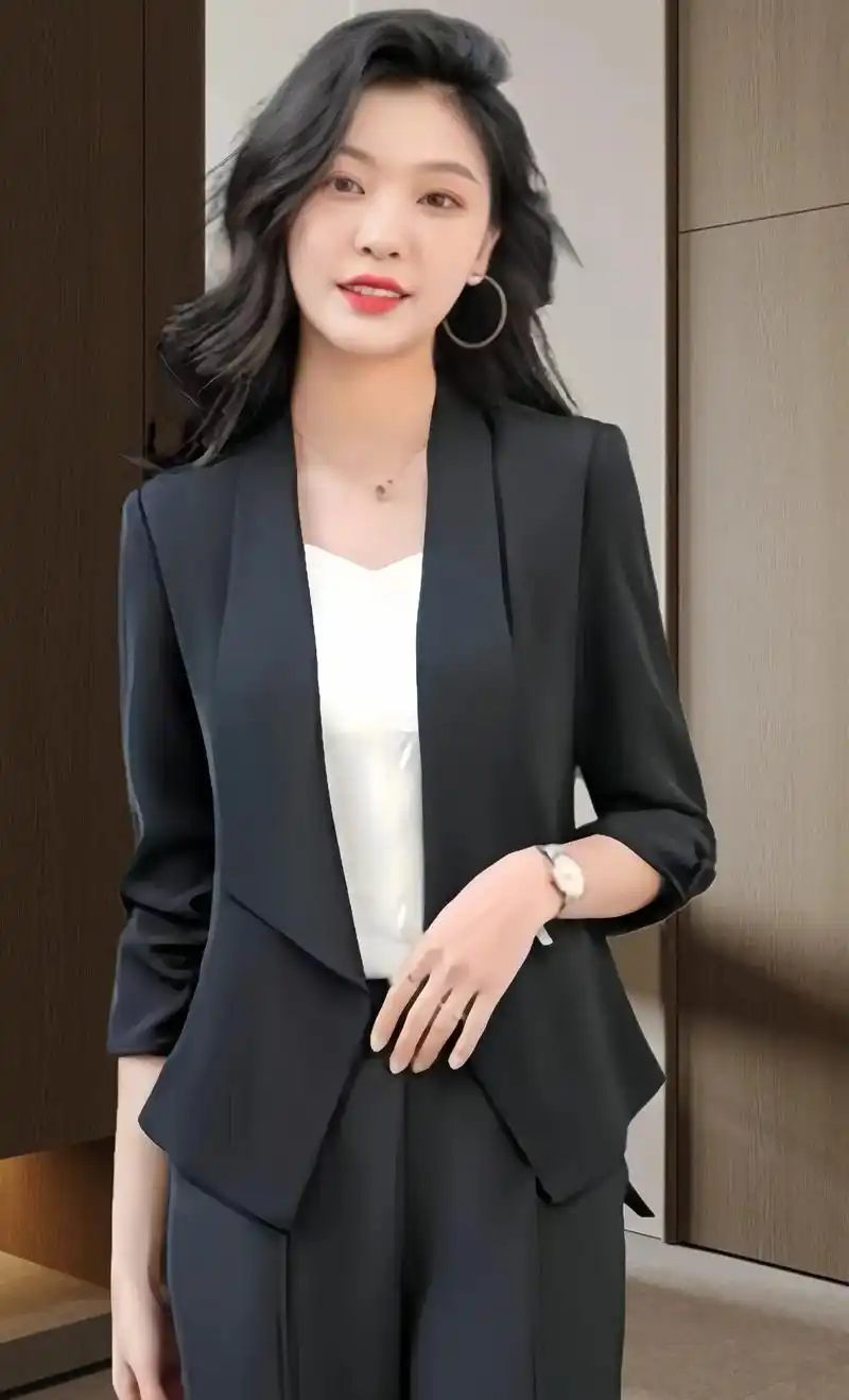 春夏新款气质休闲短款设计感七分袖西服.