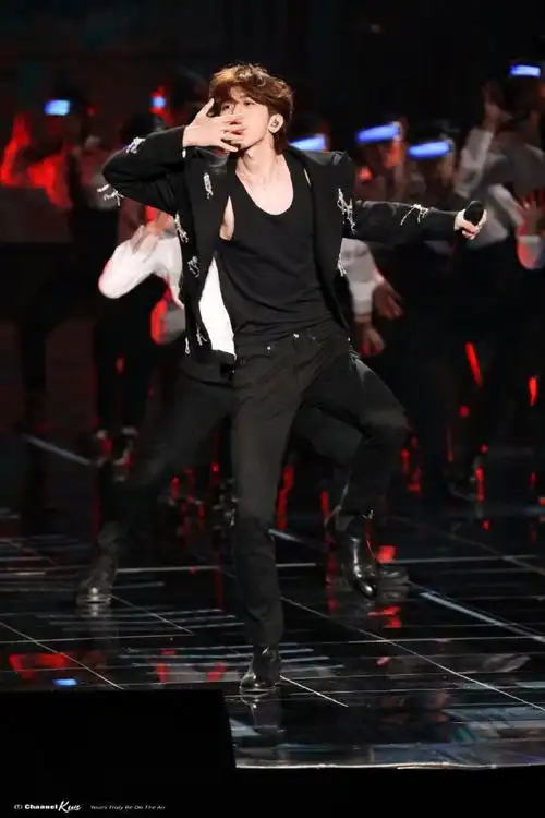 蔡徐坤ins##蔡徐坤