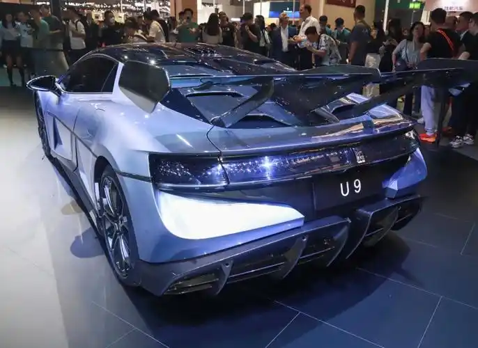 比亚迪仰望u9车展曝光,超跑外观比u8更加震撼!配2秒级破百动力