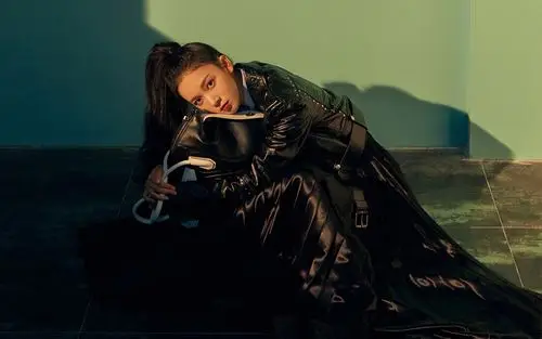 陈瑶黑色皮衣飒爽高清桌面壁纸