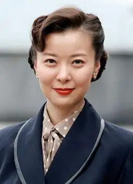 柯蓝年轻三点照片柯蓝年轻三点照片47岁