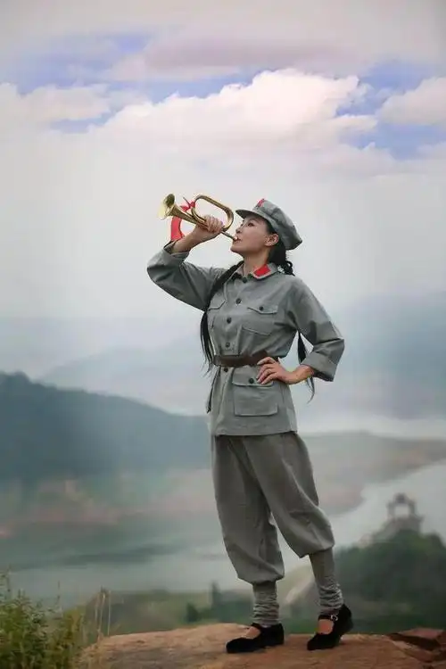 人像摄影红军女战士