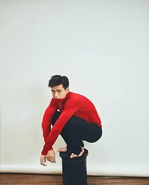 被李现的发型圈粉,八款发型足够你参考,男生换发型范本!