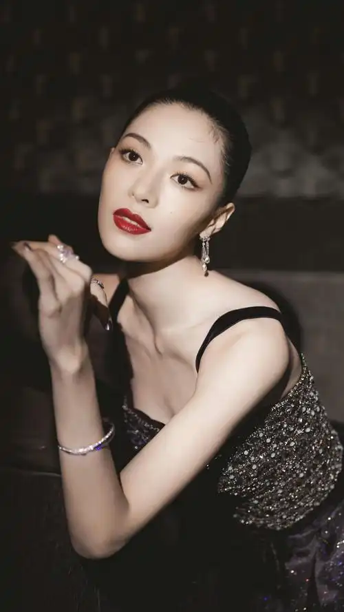 礼服style之钟楚曦(ps:所有图片来源见logo)