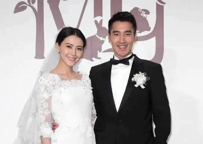 温哥华媳妇高圆圆这么惨?