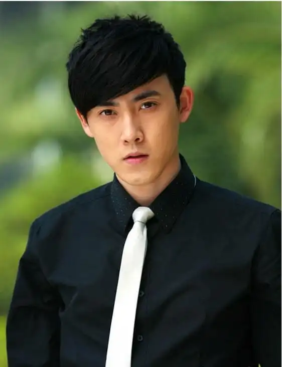 张皓天是在电视剧《 a target="_blank" href="/item/爱的阶梯