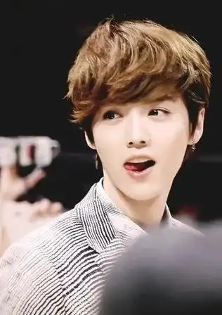 鹿晗:我的十八岁,雷佳音:我的十八岁,黄渤:我到底经历了啥