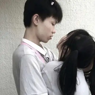 允言/超拽独一无二真人情侣头像 你还会哭多感人