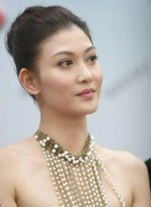 你喜欢李彩桦吗?