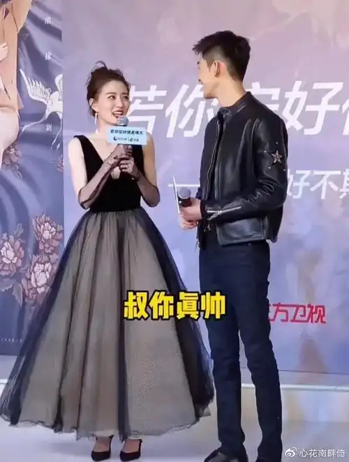 徐璐张翰营业cp上线一个帅气型男一个高贵小公主看不出年龄差