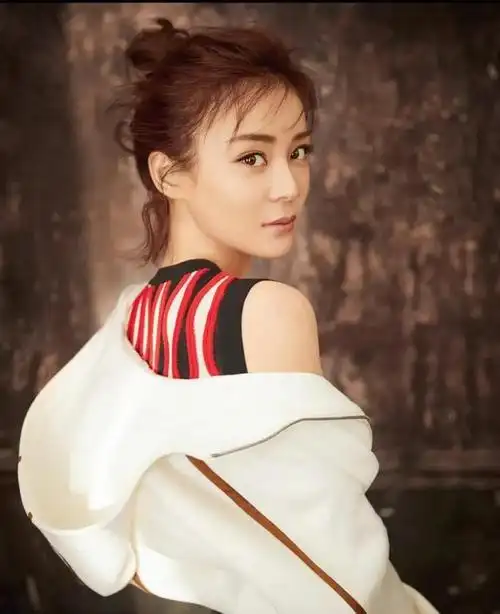 眉目传情的袁姗姗,究竟有多么妩媚动人|如花|襄阳城|邻家女孩_网易订