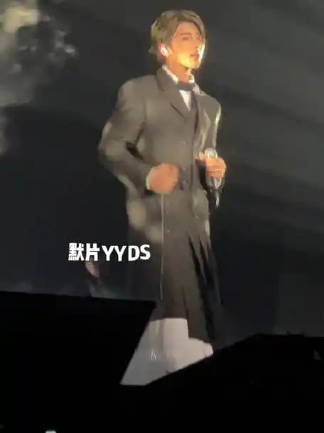 默片属实仙品了  发现香港场更到一半了  继续继续04    #蔡徐坤