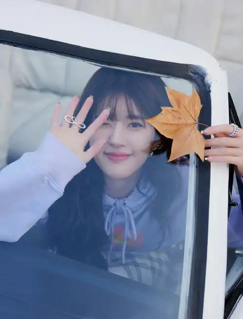 赵露思#这套我真的特别喜欢!还去剪了同款刘海