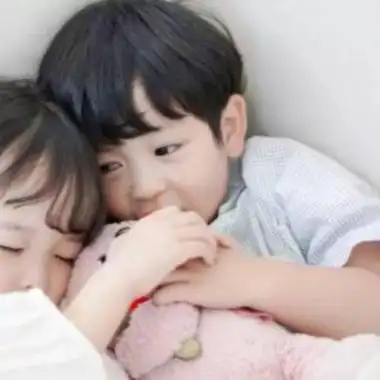 可爱萌娃情头_情侣头像_我要个性网