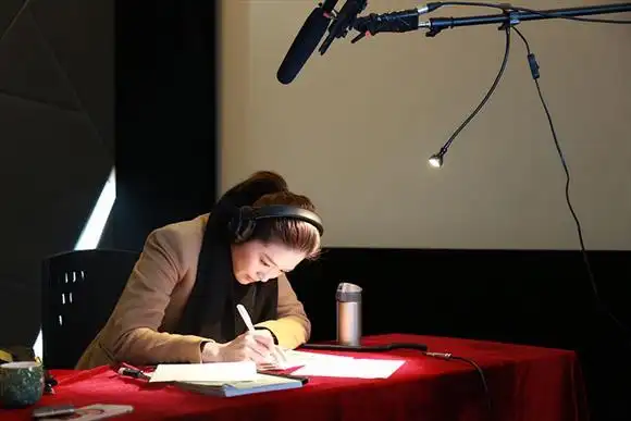 标签:电视剧配音 配音师 录音室