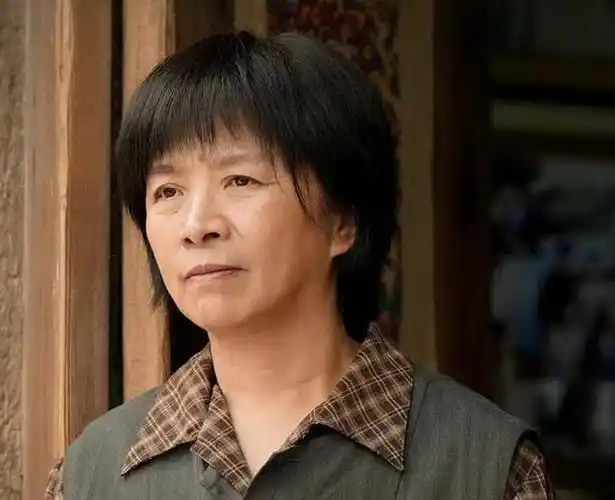 演员迟蓬戏里又土又丑一生不接广告她的淡泊名利让人敬佩