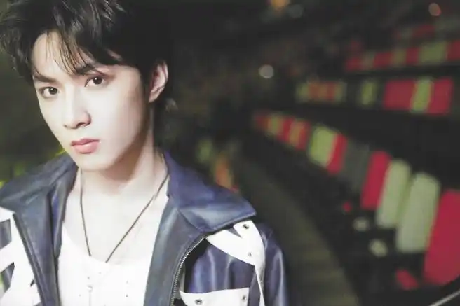 青年演员刘耀文