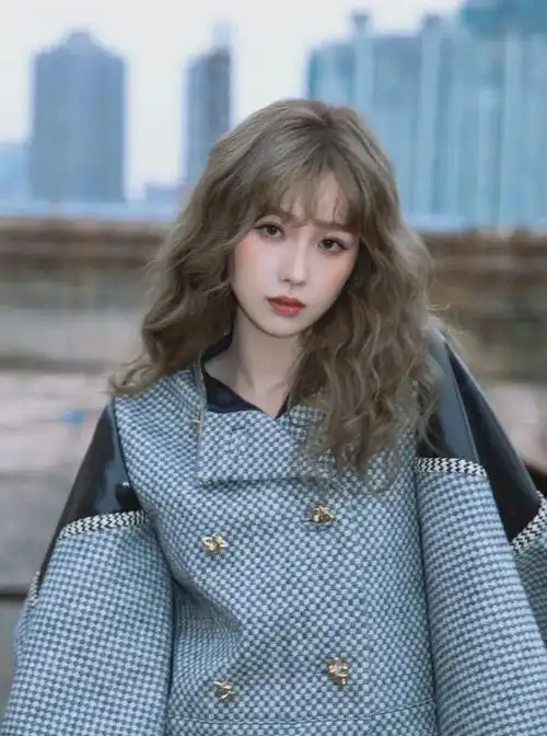 什么颜色显白适合黄皮肤头发,黄黑皮必染的神仙发色