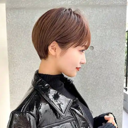 龙年最火短发来了精致时尚显脸瘦很适合40岁以上的姐妹们