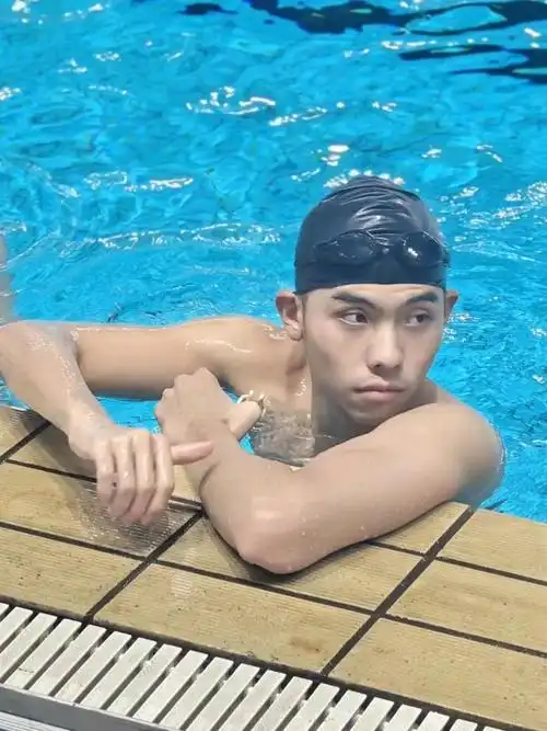 花样游泳前瞻:争取奥运门票,男选手初次亮相