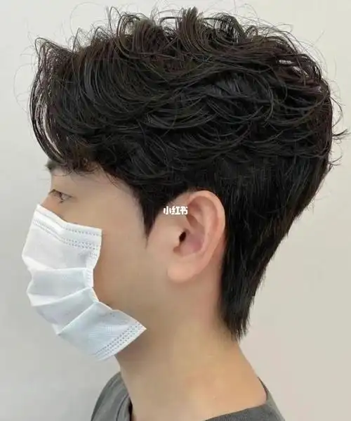 3种韩式服帖烫发型 看看和你发型区别韩式服帖烫发 头顶微卷 周围服帖