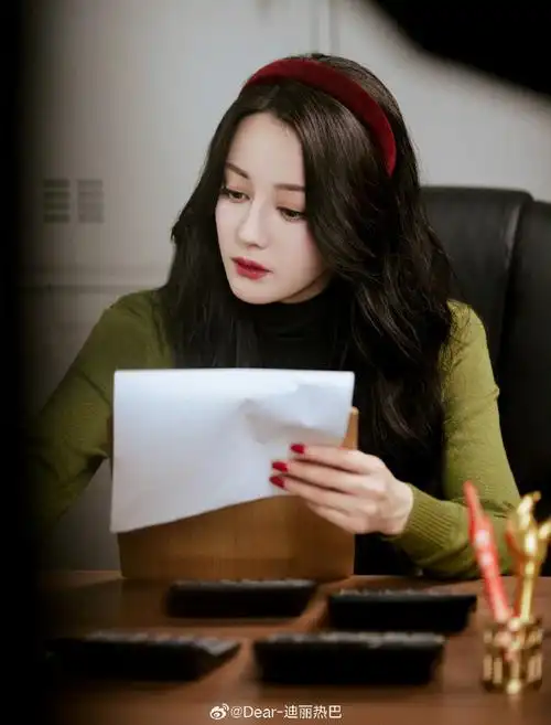 #迪丽热巴换了小尾巴#