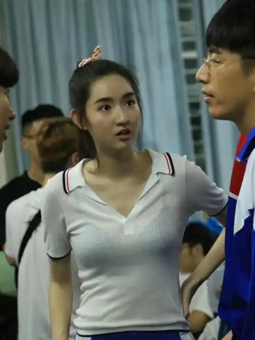 王玉雯在《遇见你真好》中的服饰穿搭被观众吐槽了